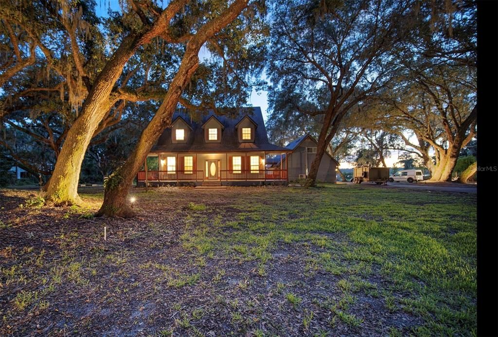 En Venta: $1,375,000 (3 camas, 3 baños, 2250 Pies cuadrados)