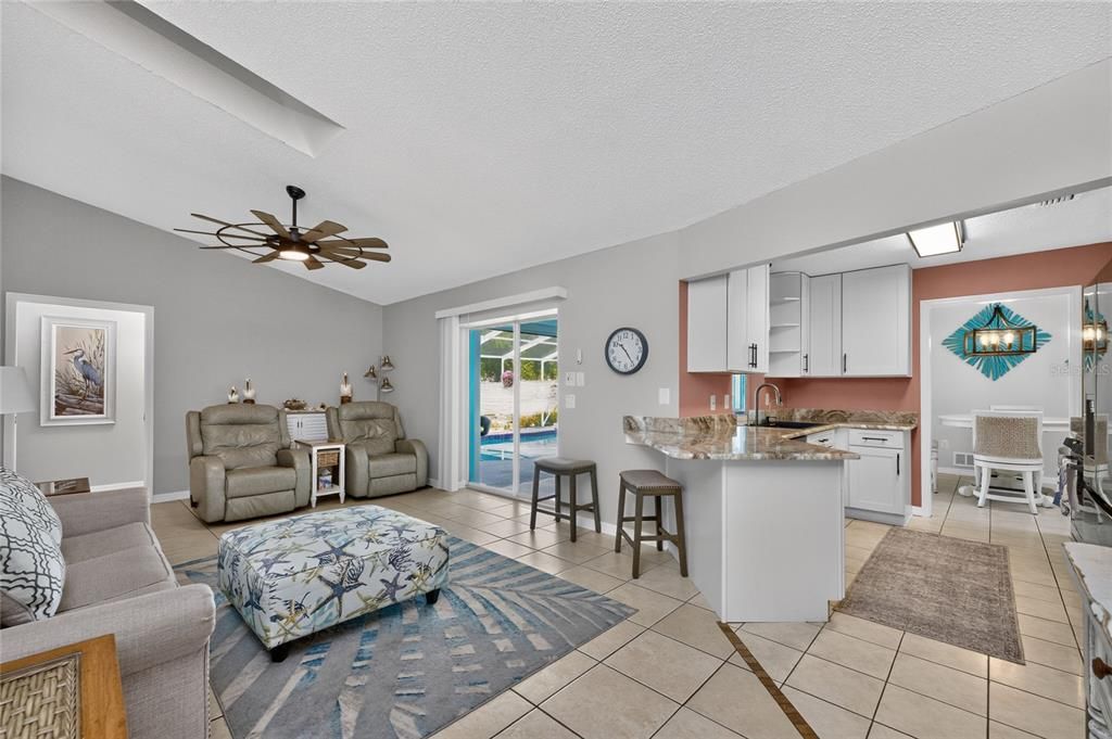 En Venta: $425,000 (3 camas, 2 baños, 1826 Pies cuadrados)