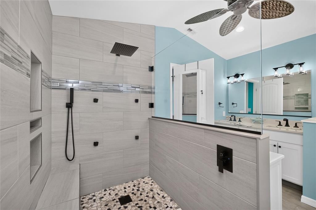 En Venta: $425,000 (3 camas, 2 baños, 1826 Pies cuadrados)