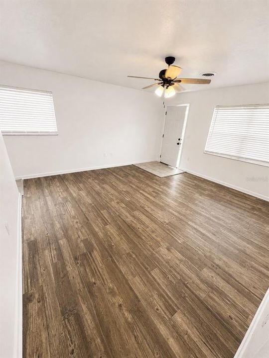 For Rent: $1,199 (2 beds, 1 baths, 1028 Square Feet)