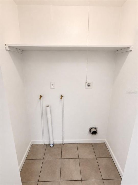 For Rent: $1,199 (2 beds, 1 baths, 1028 Square Feet)