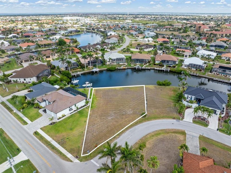 For Sale: $435,000 (0.27 acres)