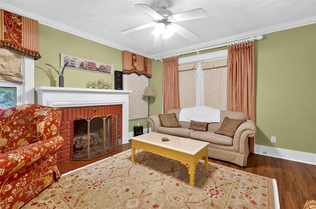 For Sale: $460,000 (3 beds, 2 baths, 2012 Square Feet)
