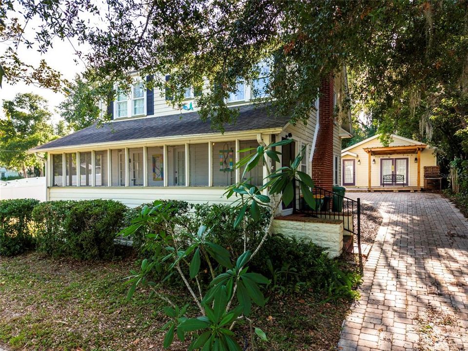 For Sale: $460,000 (3 beds, 2 baths, 2012 Square Feet)