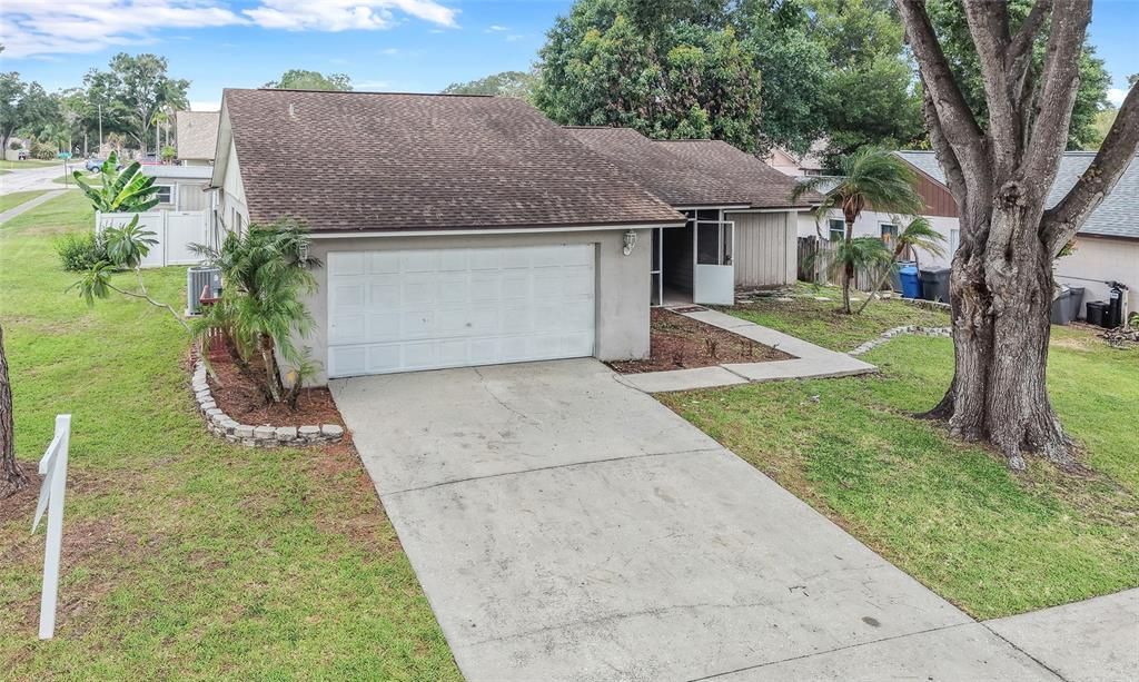 For Sale: $425,000 (3 beds, 2 baths, 1509 Square Feet)