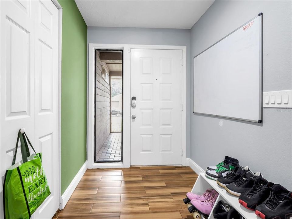 For Sale: $425,000 (3 beds, 2 baths, 1509 Square Feet)