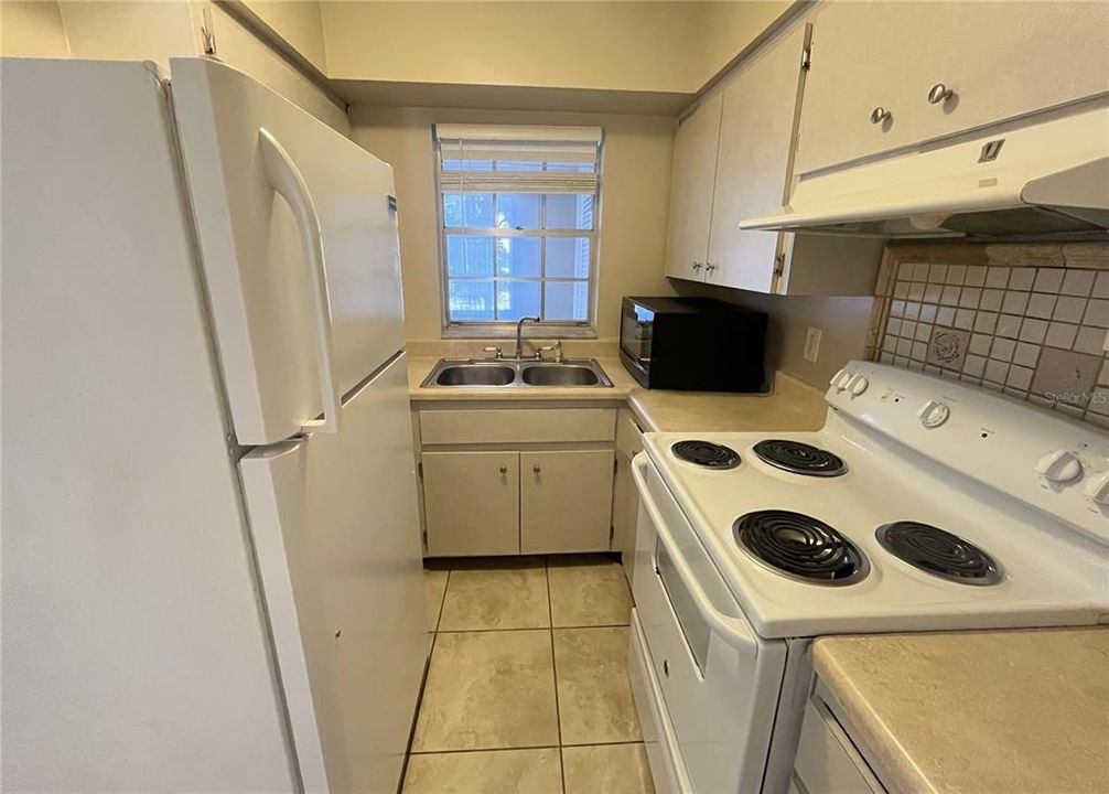 For Rent: $1,650 (2 beds, 1 baths, 1019 Square Feet)