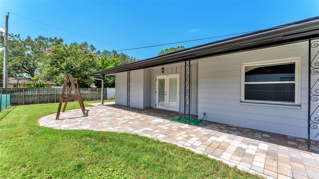 For Sale: $429,999 (3 beds, 2 baths, 2250 Square Feet)