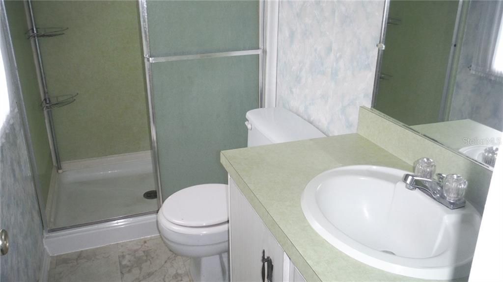 На продажу: $109,900 (2 спален, 2 ванн, 864 Квадратных фут)