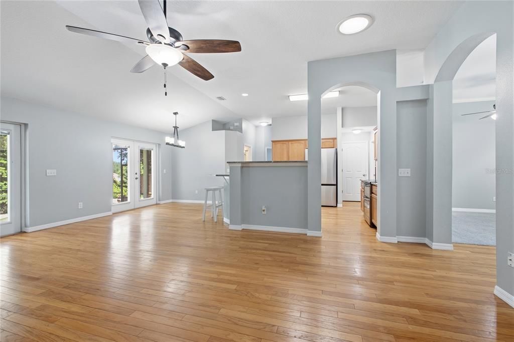 For Sale: $459,900 (3 beds, 2 baths, 2041 Square Feet)