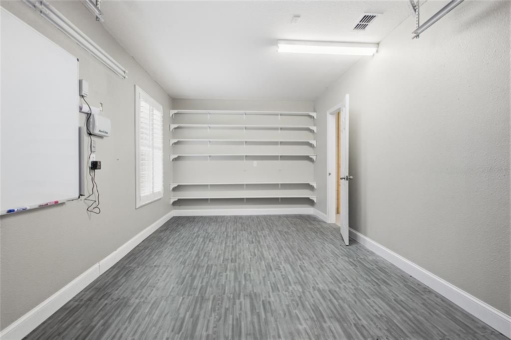 For Sale: $459,900 (3 beds, 2 baths, 2041 Square Feet)