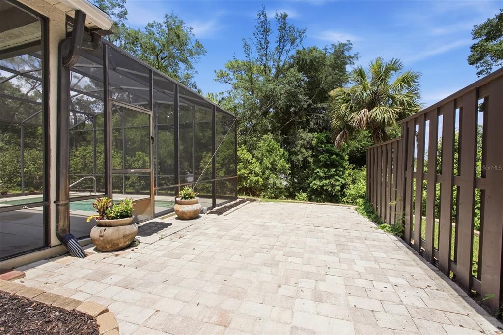 For Sale: $459,900 (3 beds, 2 baths, 2041 Square Feet)