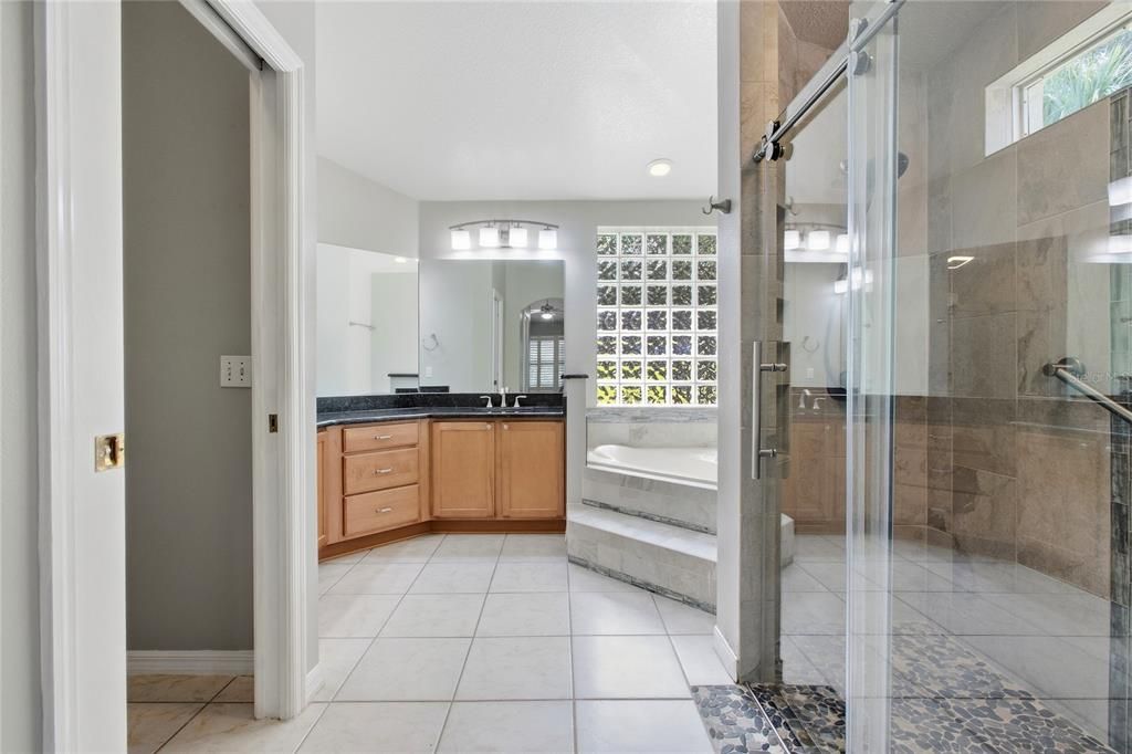 For Sale: $459,900 (3 beds, 2 baths, 2041 Square Feet)