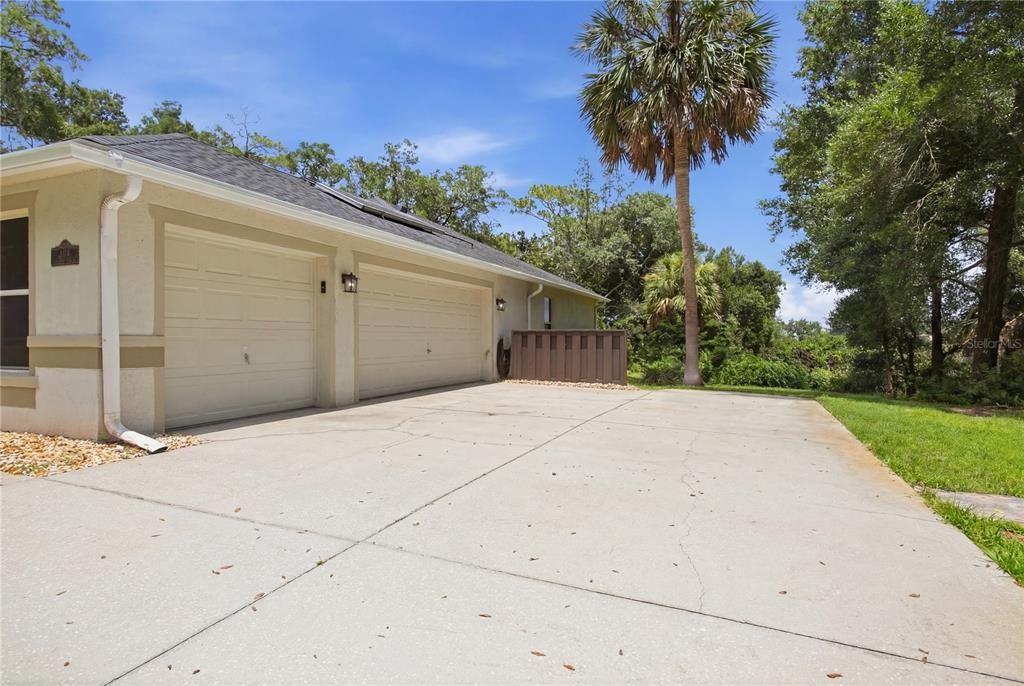 For Sale: $459,900 (3 beds, 2 baths, 2041 Square Feet)