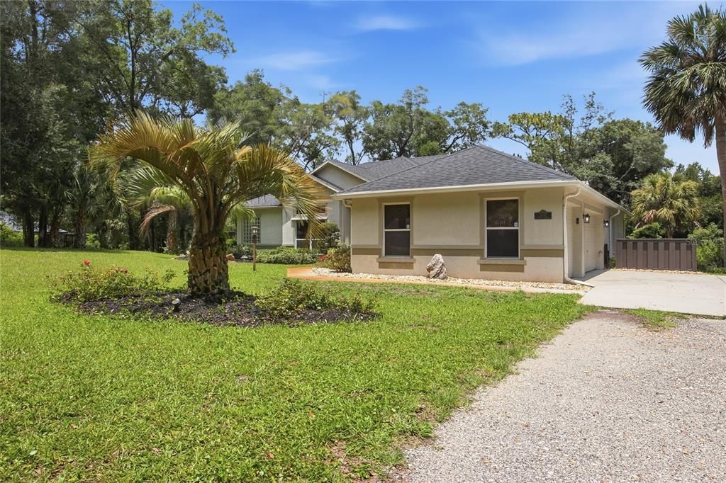 For Sale: $459,900 (3 beds, 2 baths, 2041 Square Feet)