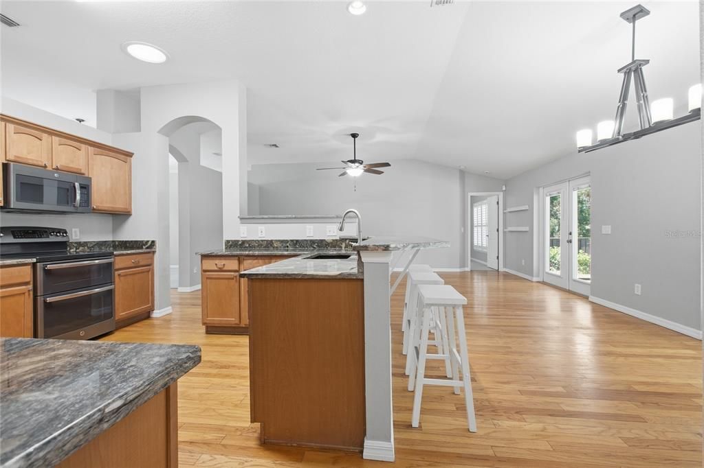 For Sale: $459,900 (3 beds, 2 baths, 2041 Square Feet)