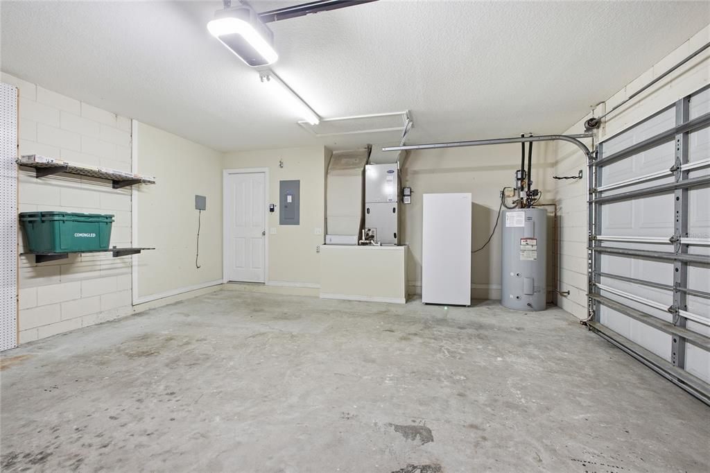 For Sale: $459,900 (3 beds, 2 baths, 2041 Square Feet)