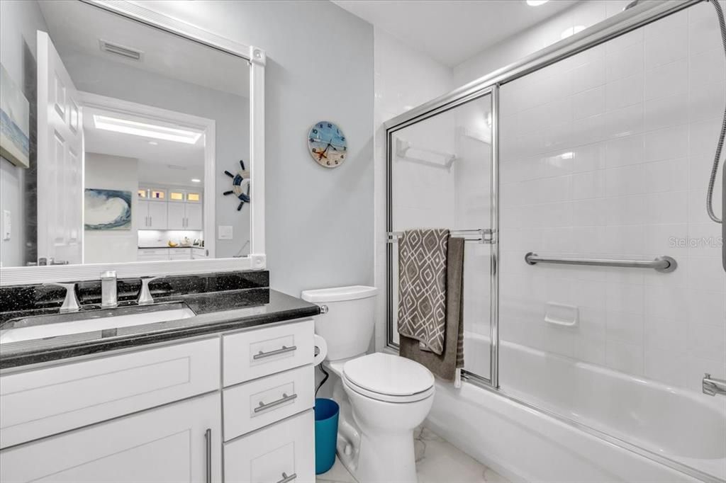 For Sale: $299,900 (2 beds, 2 baths, 1438 Square Feet)