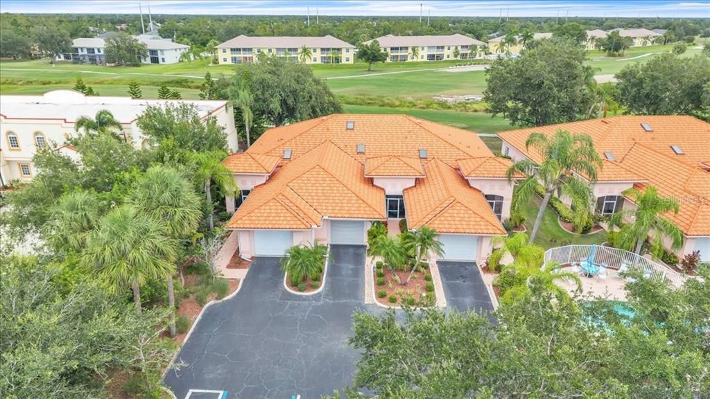 For Sale: $299,900 (2 beds, 2 baths, 1438 Square Feet)