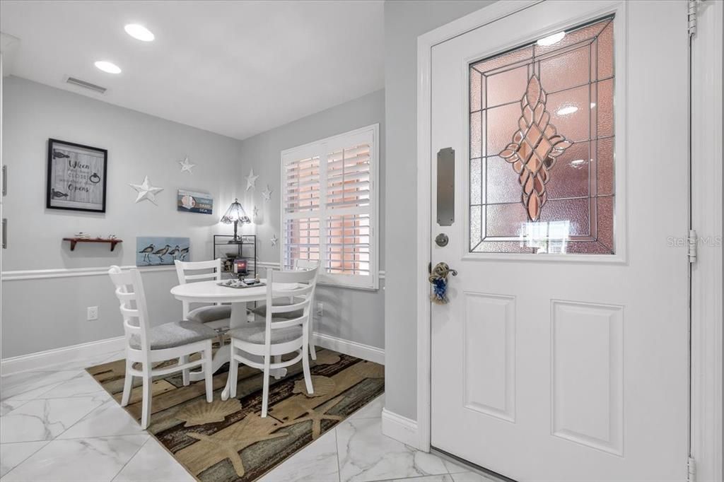 For Sale: $299,900 (2 beds, 2 baths, 1438 Square Feet)