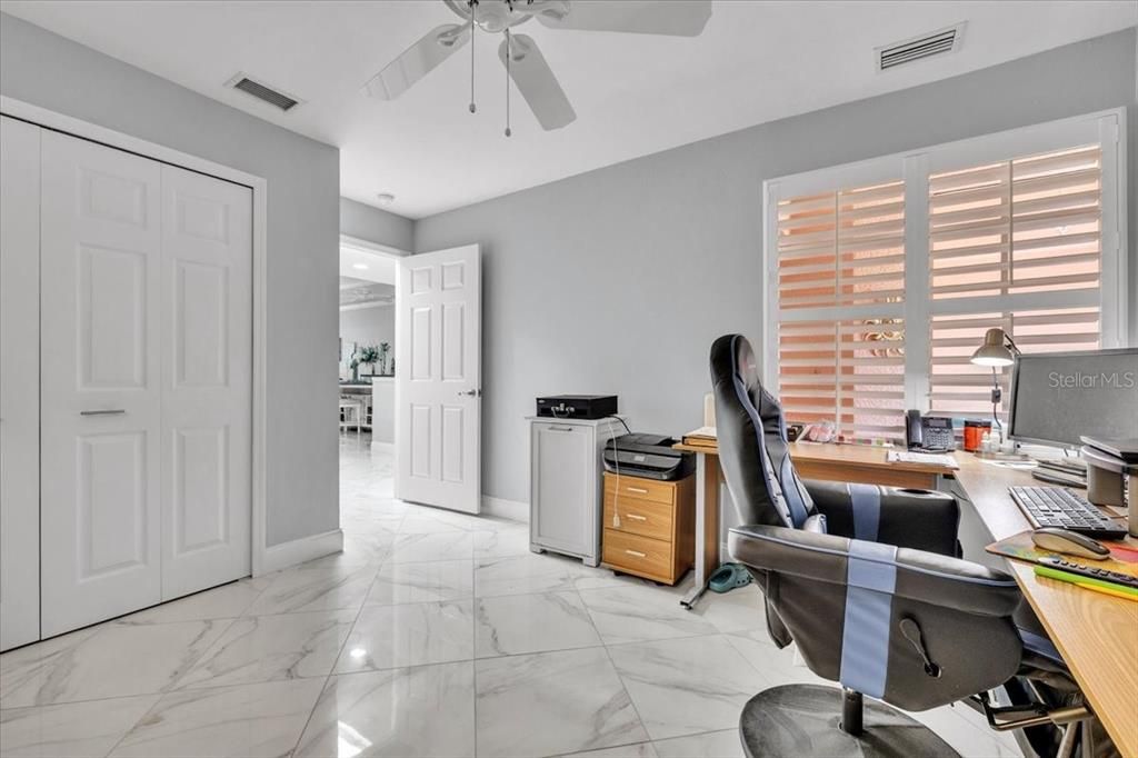 For Sale: $299,900 (2 beds, 2 baths, 1438 Square Feet)