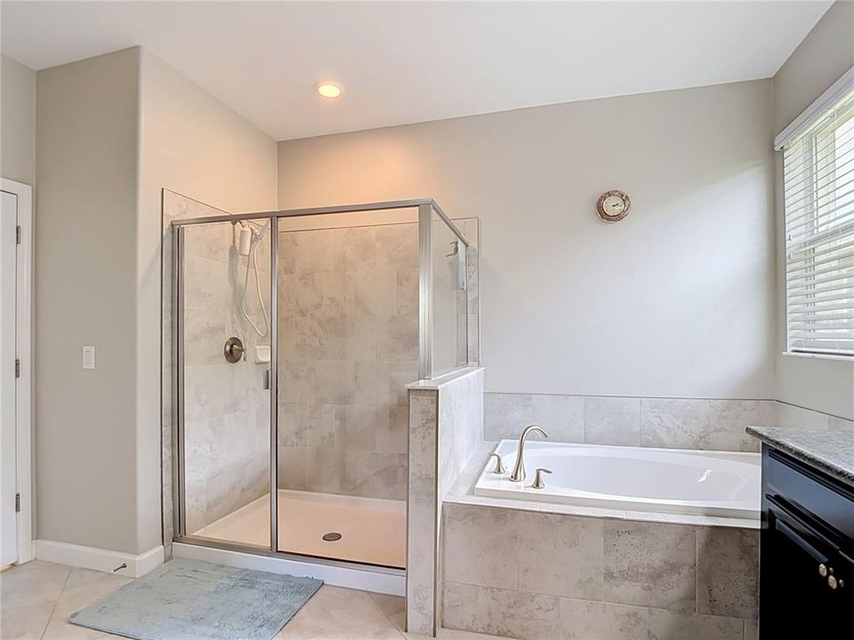 На продажу: $539,900 (4 спален, 3 ванн, 2061 Квадратных фут)