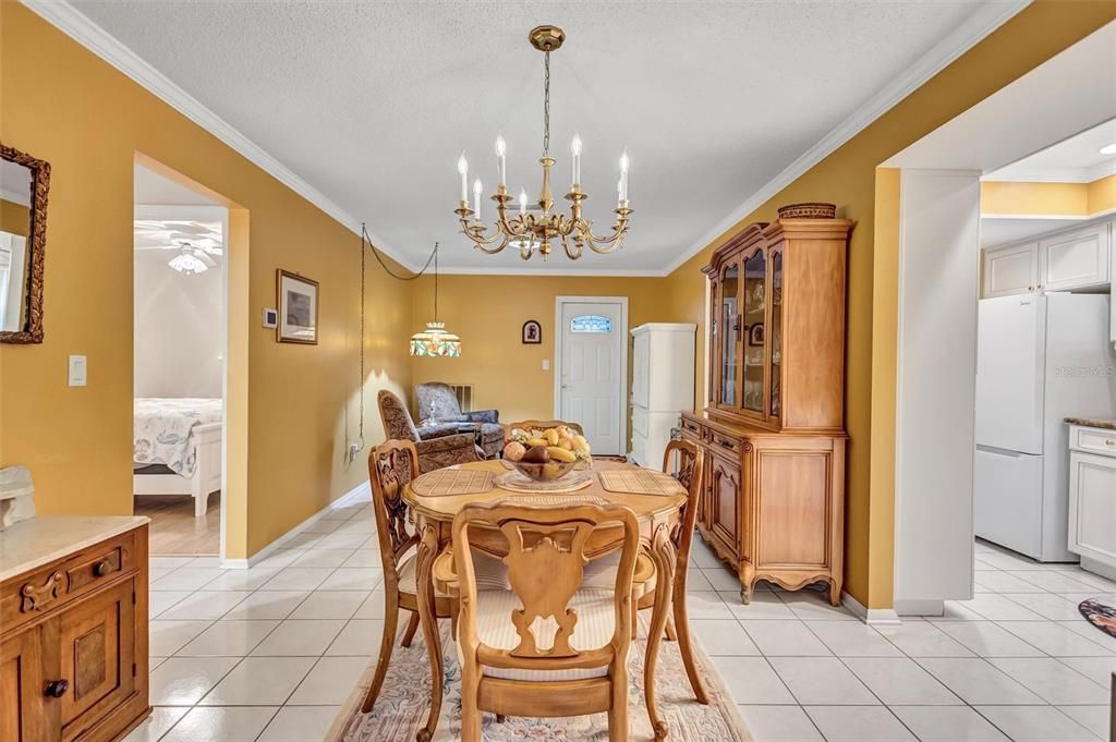 На продажу: $465,000 (2 спален, 2 ванн, 1642 Квадратных фут)