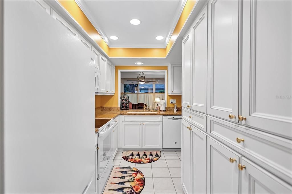 На продажу: $465,000 (2 спален, 2 ванн, 1642 Квадратных фут)