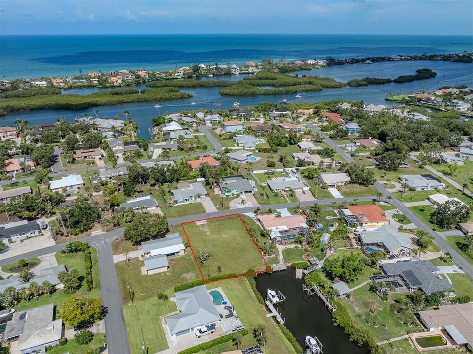 En Venta: $600,000 (0.34 acres)