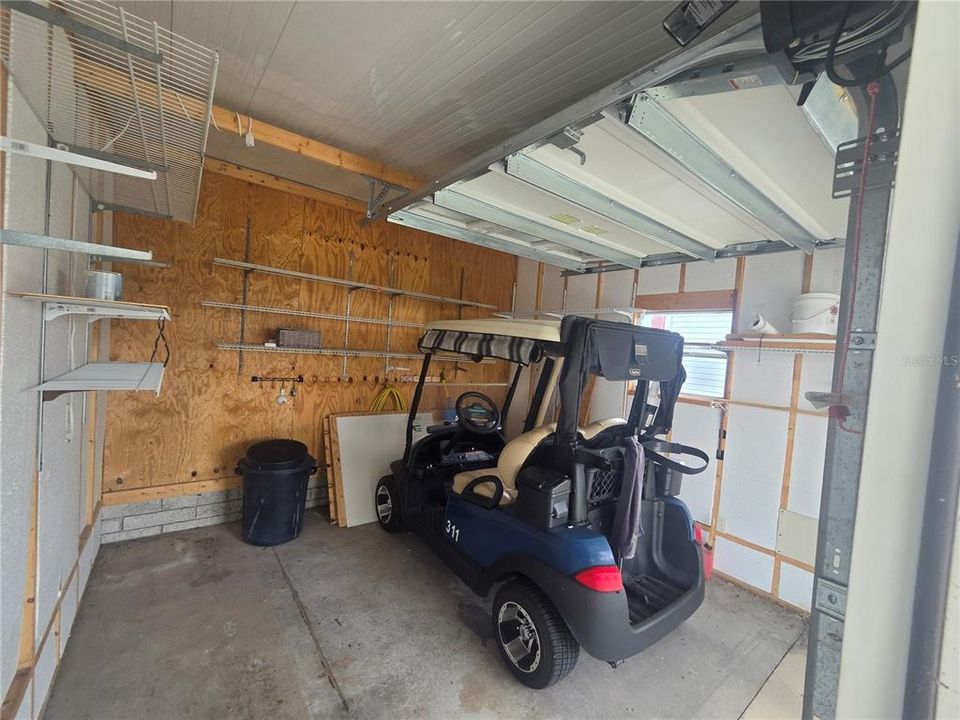 На продажу: $174,999 (2 спален, 2 ванн, 1040 Квадратных фут)