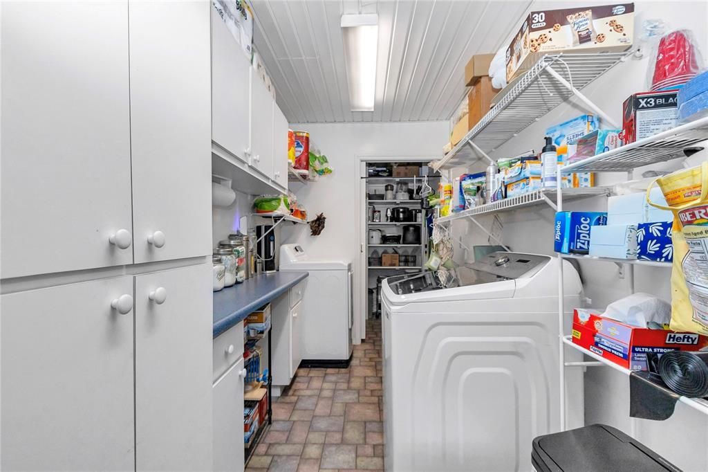 На продажу: $429,000 (4 спален, 2 ванн, 2259 Квадратных фут)