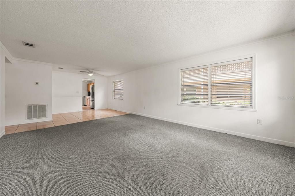 For Sale: $118,900 (2 beds, 2 baths, 1185 Square Feet)