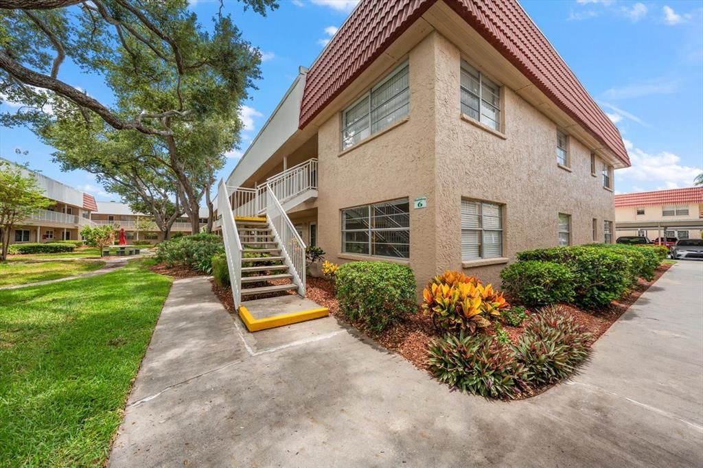 For Sale: $118,900 (2 beds, 2 baths, 1185 Square Feet)