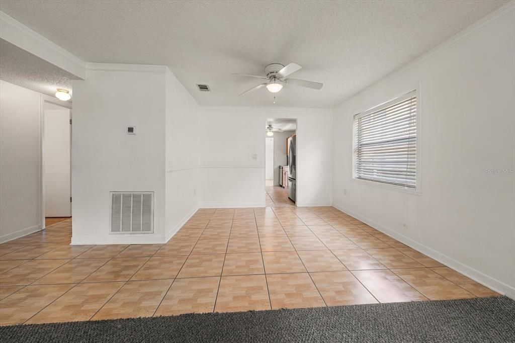 For Sale: $118,900 (2 beds, 2 baths, 1185 Square Feet)