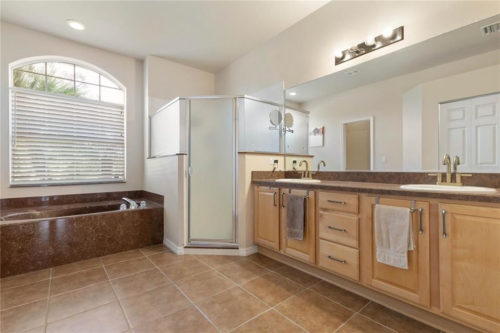For Sale: $439,500 (3 beds, 2 baths, 2178 Square Feet)