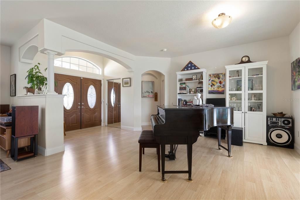 For Sale: $439,500 (3 beds, 2 baths, 2178 Square Feet)