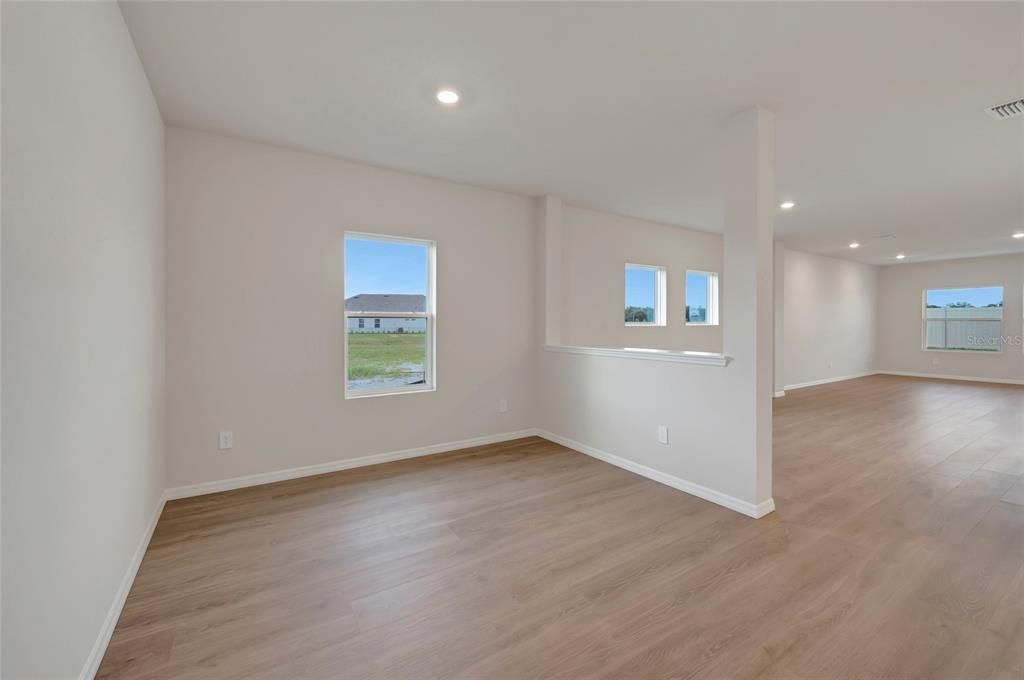For Sale: $474,242 (4 beds, 3 baths, 2201 Square Feet)