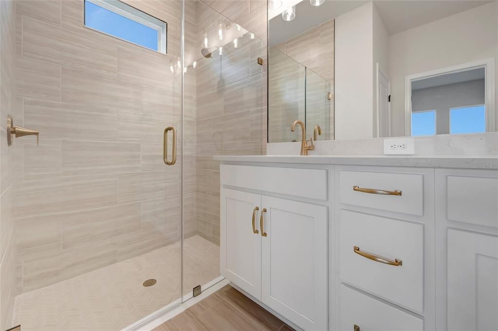 For Sale: $474,242 (4 beds, 3 baths, 2201 Square Feet)
