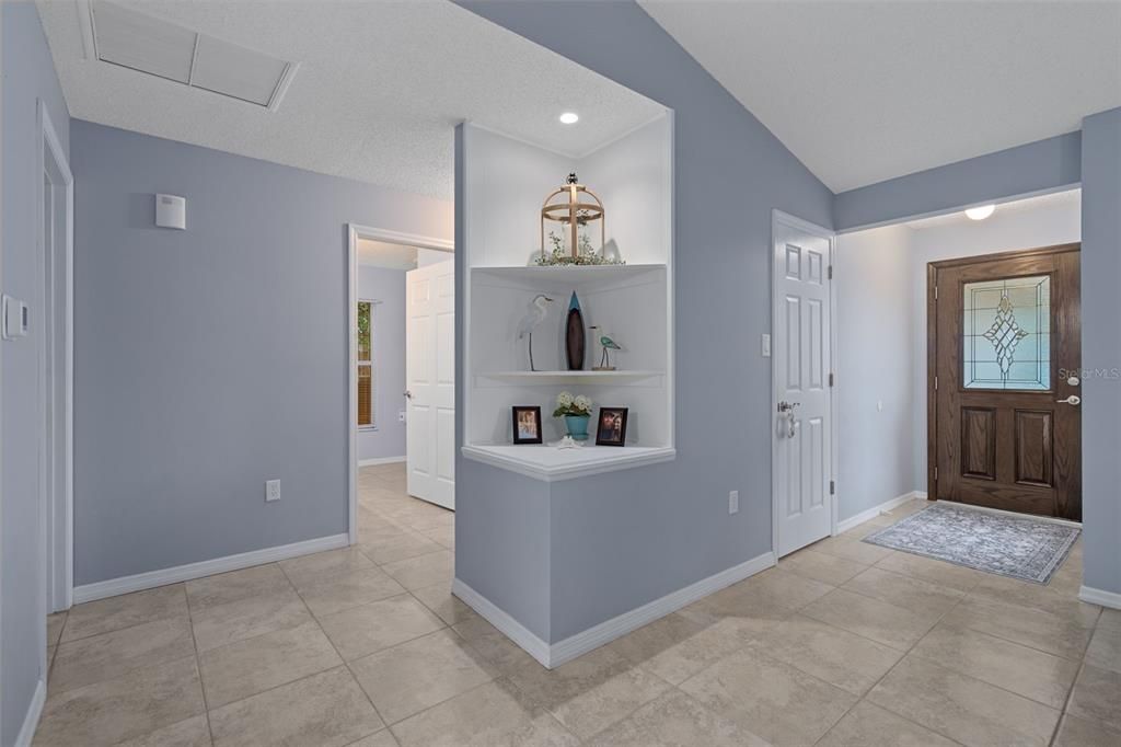 For Sale: $334,900 (2 beds, 2 baths, 1326 Square Feet)