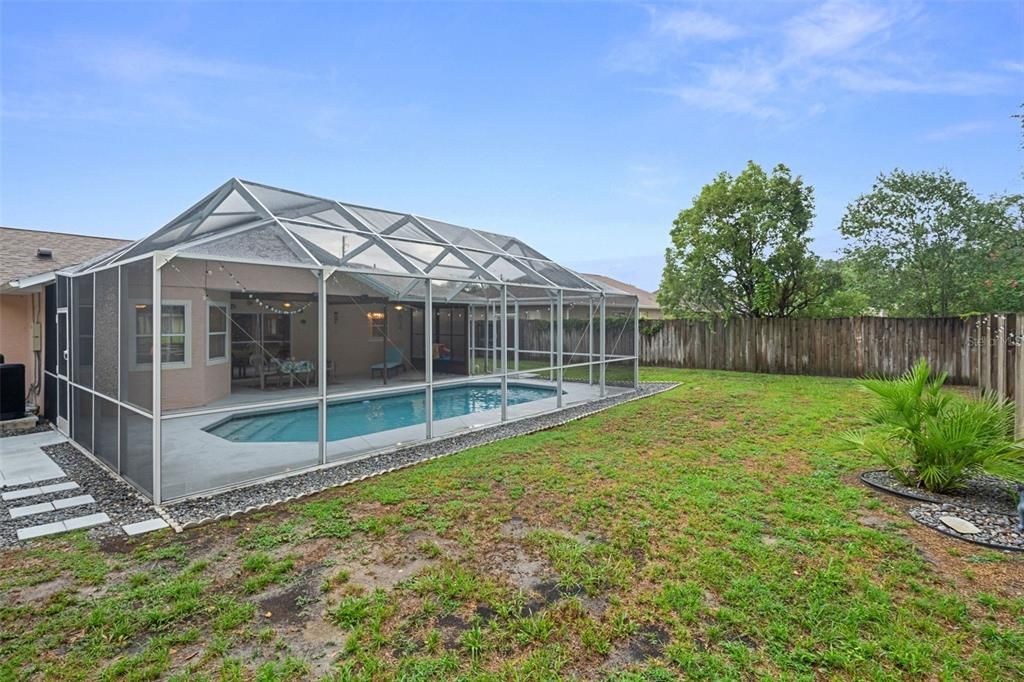 For Sale: $334,900 (2 beds, 2 baths, 1326 Square Feet)