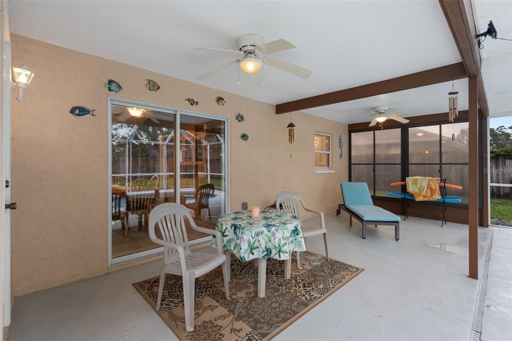 For Sale: $334,900 (2 beds, 2 baths, 1326 Square Feet)