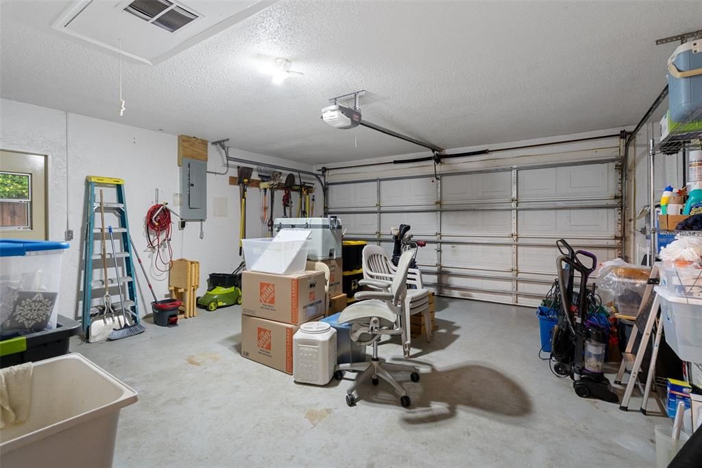 For Sale: $334,900 (2 beds, 2 baths, 1326 Square Feet)