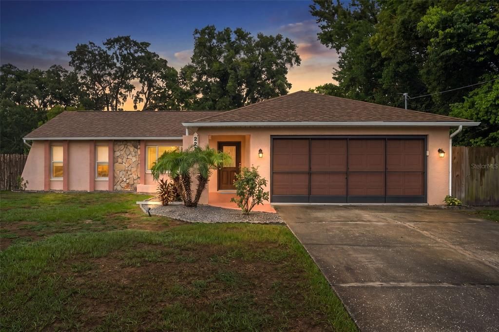 For Sale: $334,900 (2 beds, 2 baths, 1326 Square Feet)