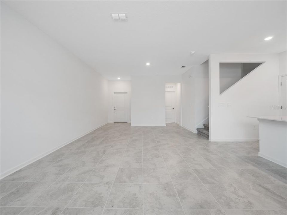 В аренду: $2,400 (4 спален, 2 ванн, 2000 Квадратных фут)