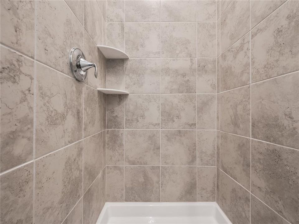 В аренду: $2,400 (4 спален, 2 ванн, 2000 Квадратных фут)
