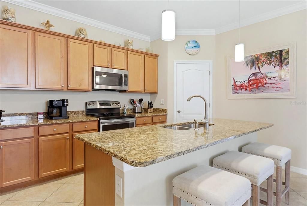 For Sale: $459,000 (4 beds, 3 baths, 2025 Square Feet)