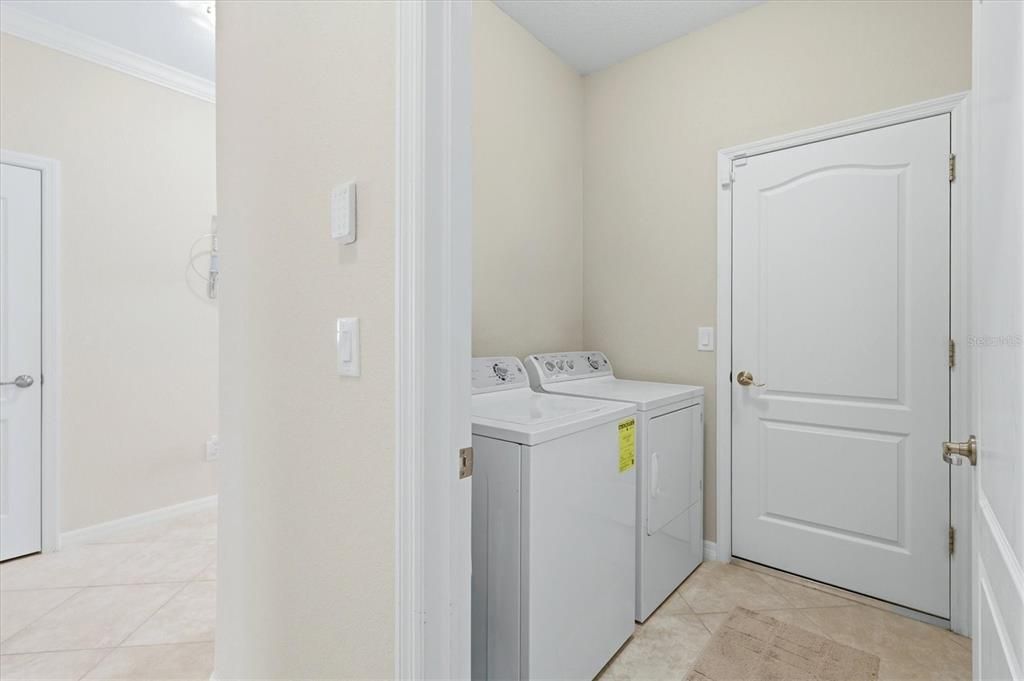 For Sale: $459,000 (4 beds, 3 baths, 2025 Square Feet)
