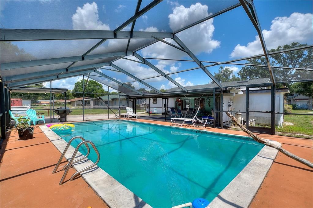 For Sale: $334,600 (3 beds, 2 baths, 1788 Square Feet)