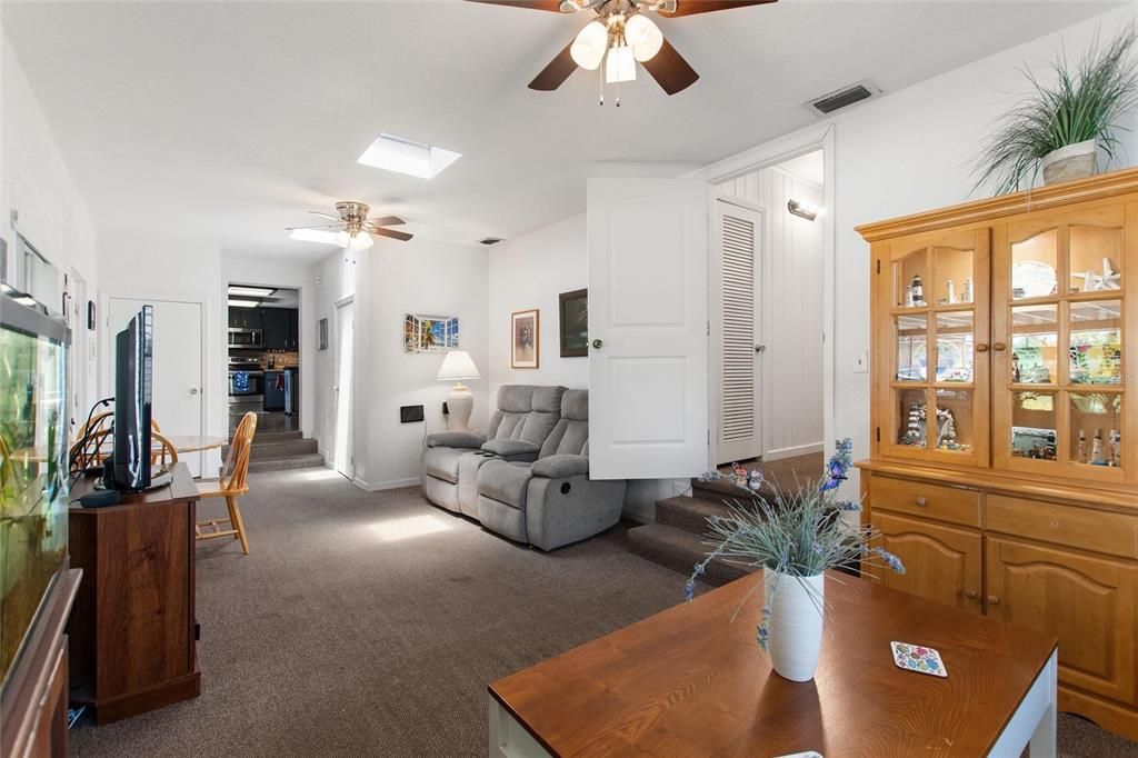 For Sale: $334,600 (3 beds, 2 baths, 1788 Square Feet)
