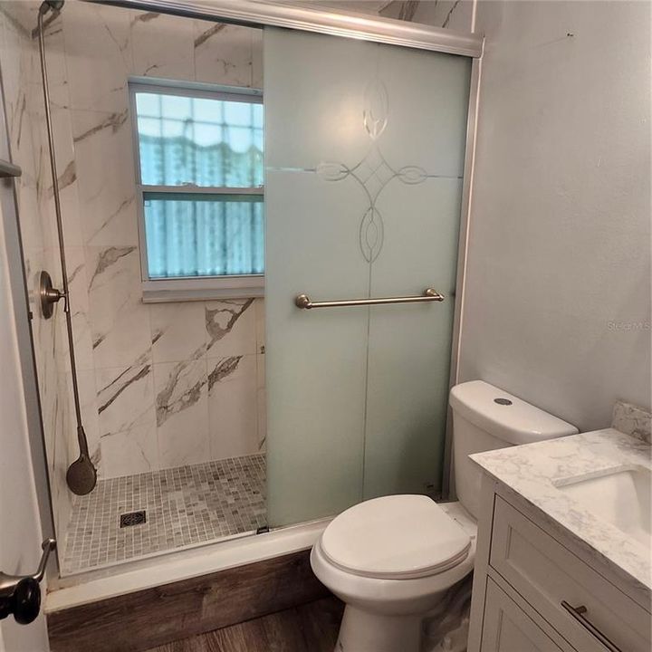 В аренду: $1,700 (3 спален, 1 ванн, 806 Квадратных фут)